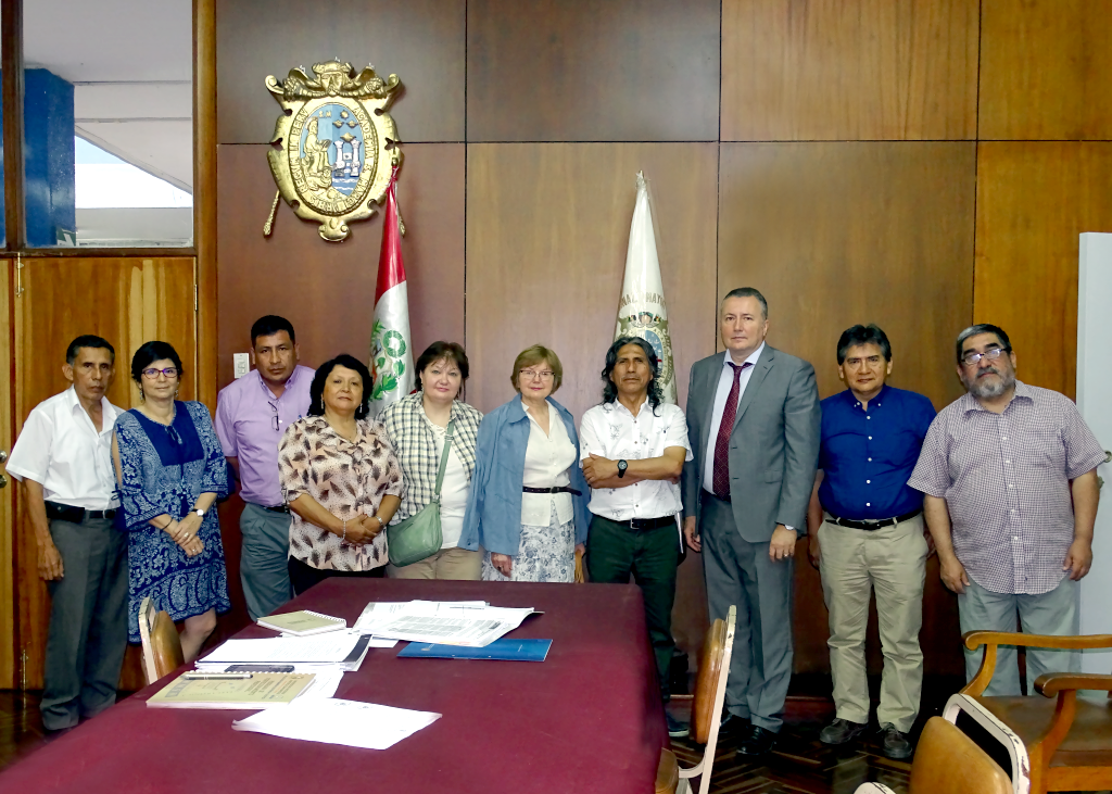 Se llevó a cabo conversatorio sobre el bilingüismo en Europa y Rusia