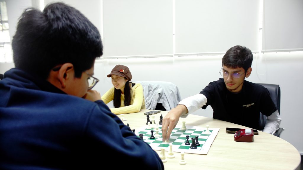 Club de Ajedrez de la FLCH ya cuenta con espacio para entrenar con miras al próximo torneo interfacultades