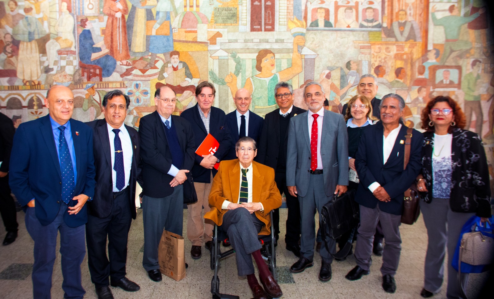 La Facultad de Letras y Ciencias Humanas lamenta el fallecimiento del escritor y destacado sanmarquino Alfredo Bryce Echenique